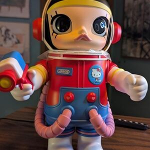 SOLD 400% Mega Space Molly Hello Kitty New Inbox Pop-mart